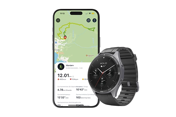 A fitness app is open on a smartphone, on which a map can be seen. The smartwatch "7010" is leaning against the smartphone.